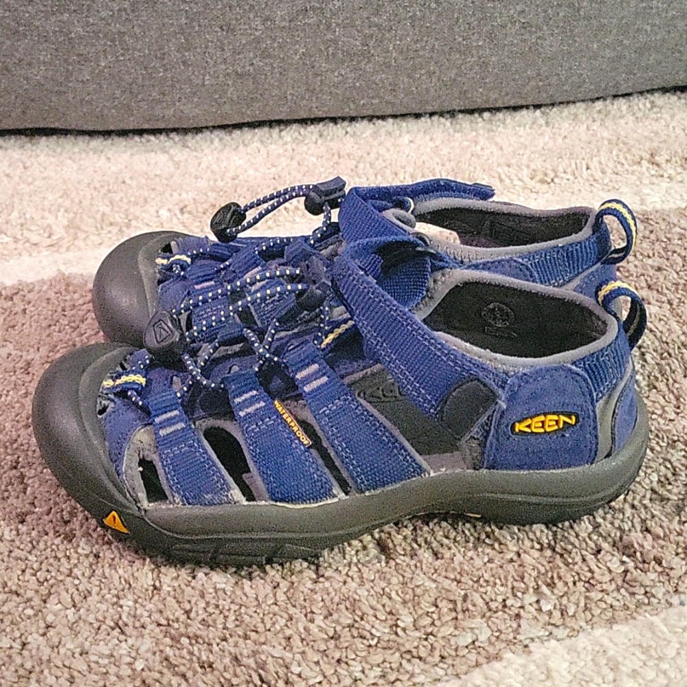 Keen hiking water sandals